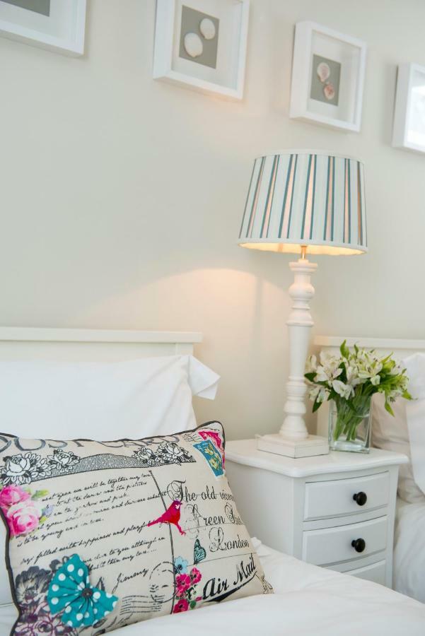 Albany Apartment Whitby Ngoại thất bức ảnh